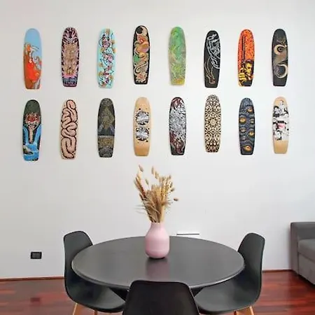 Vatican Skate House דירה *