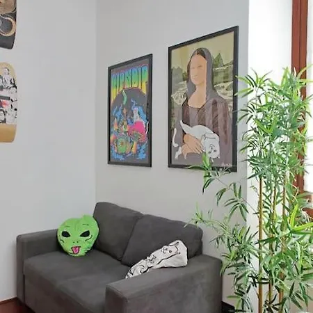 Vatican Skate House Apartman *