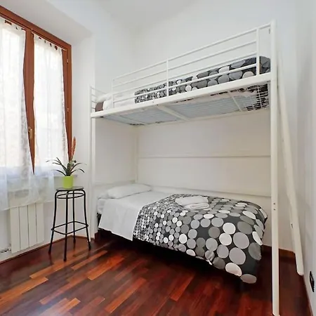 דירה Vatican Skate House *