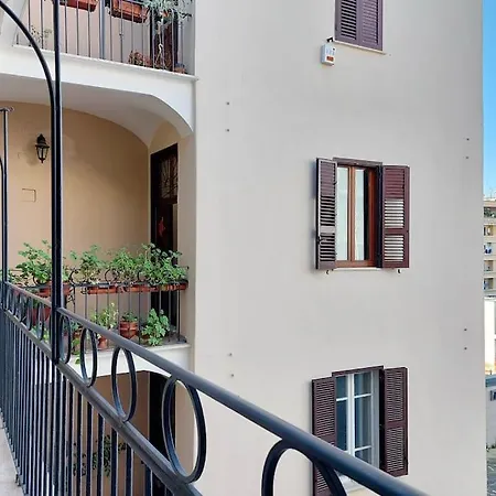 Vatican Skate House Апартаменты Рим